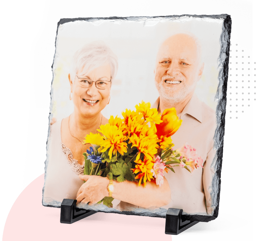 Leisteen tegeltje oud echtpaar met bloemen